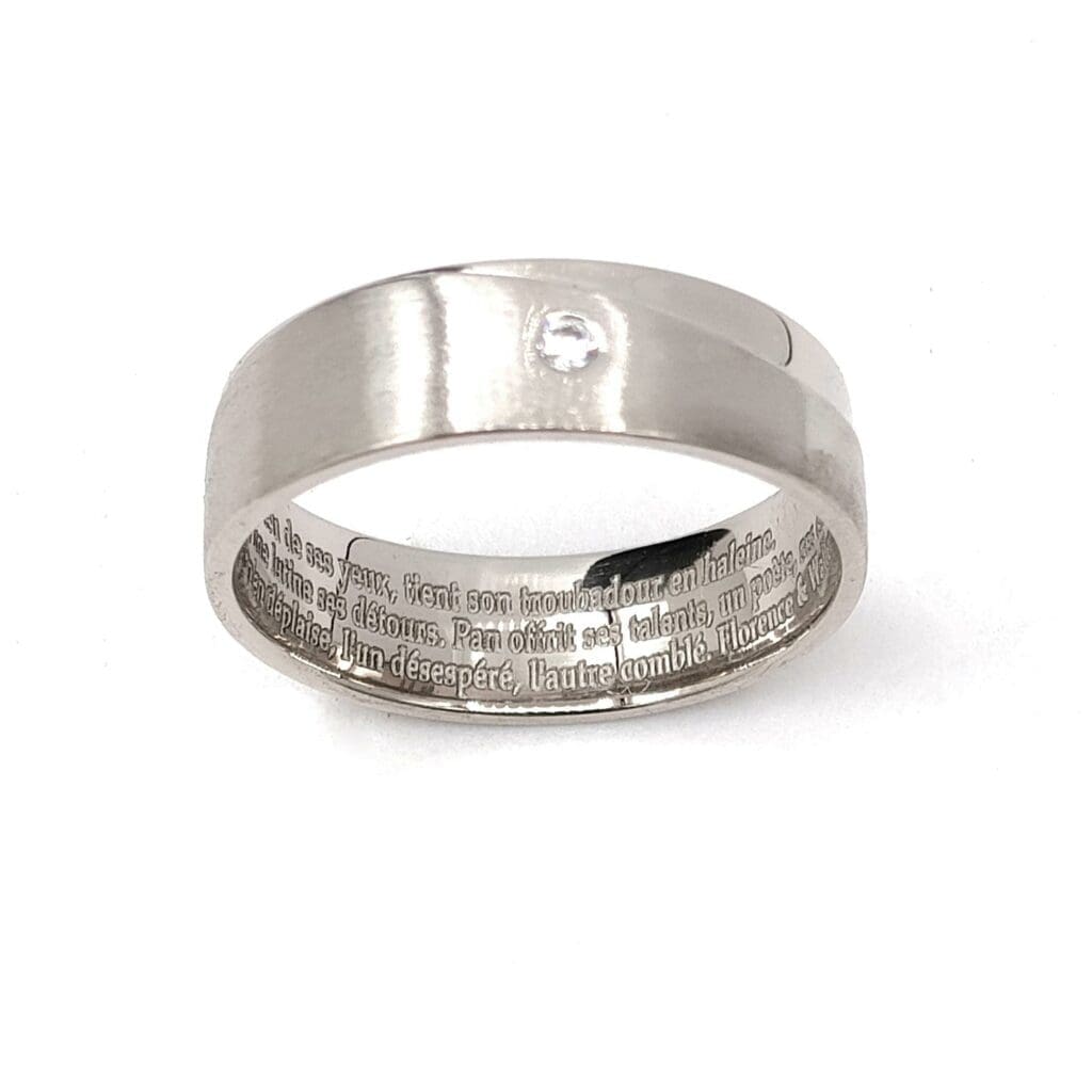 Gravure poeme interieur bague