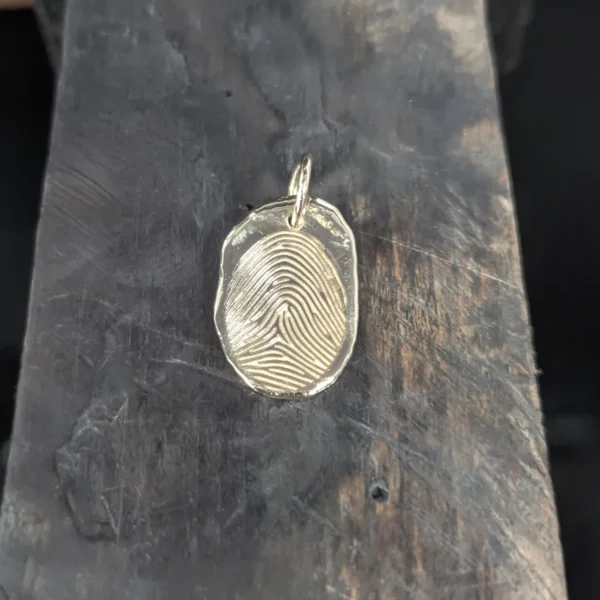 Médaille organique gravée de votre empreinte – Image 3